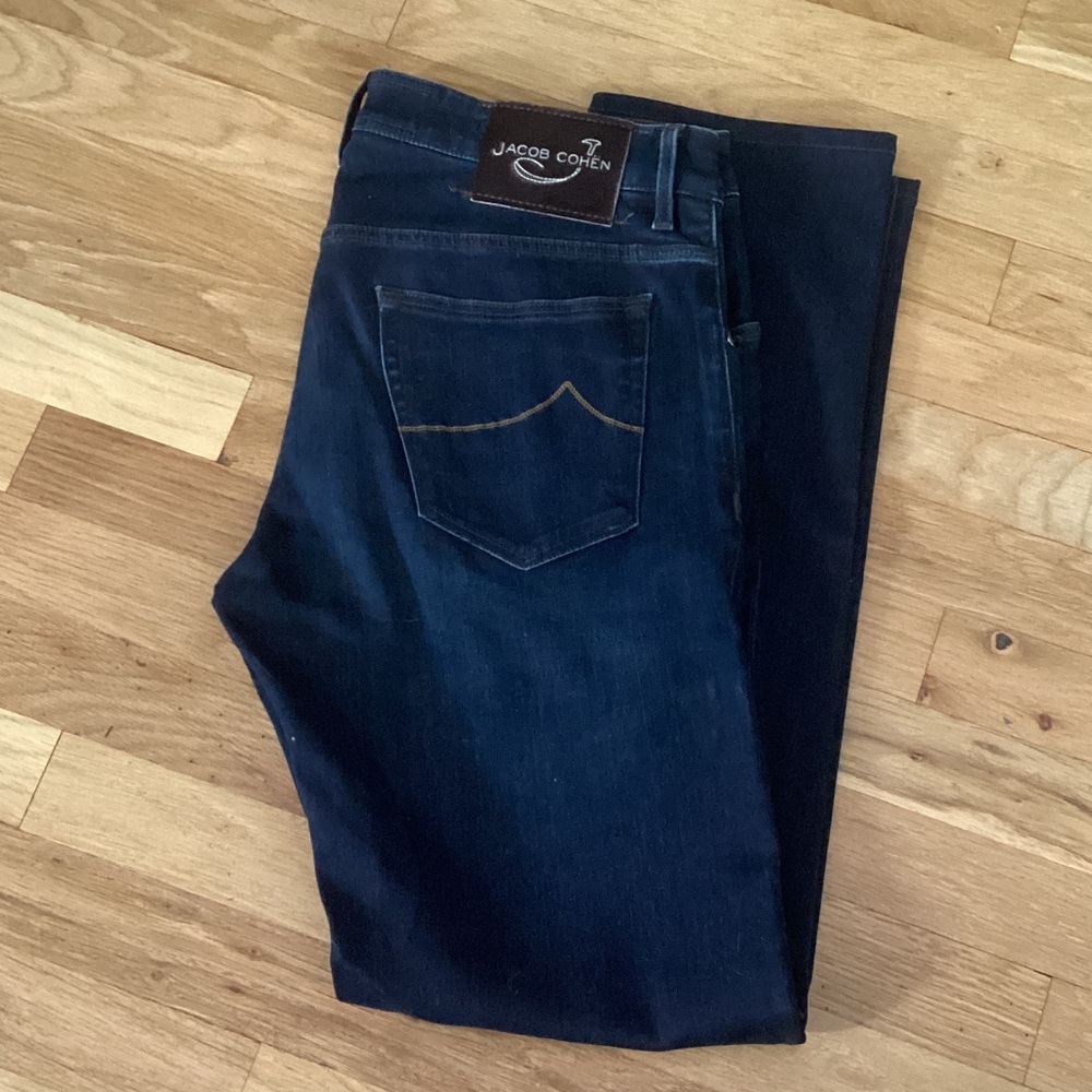 Jacob Cohen Slim Straight Dark Blue Denim Jeans. Size 36